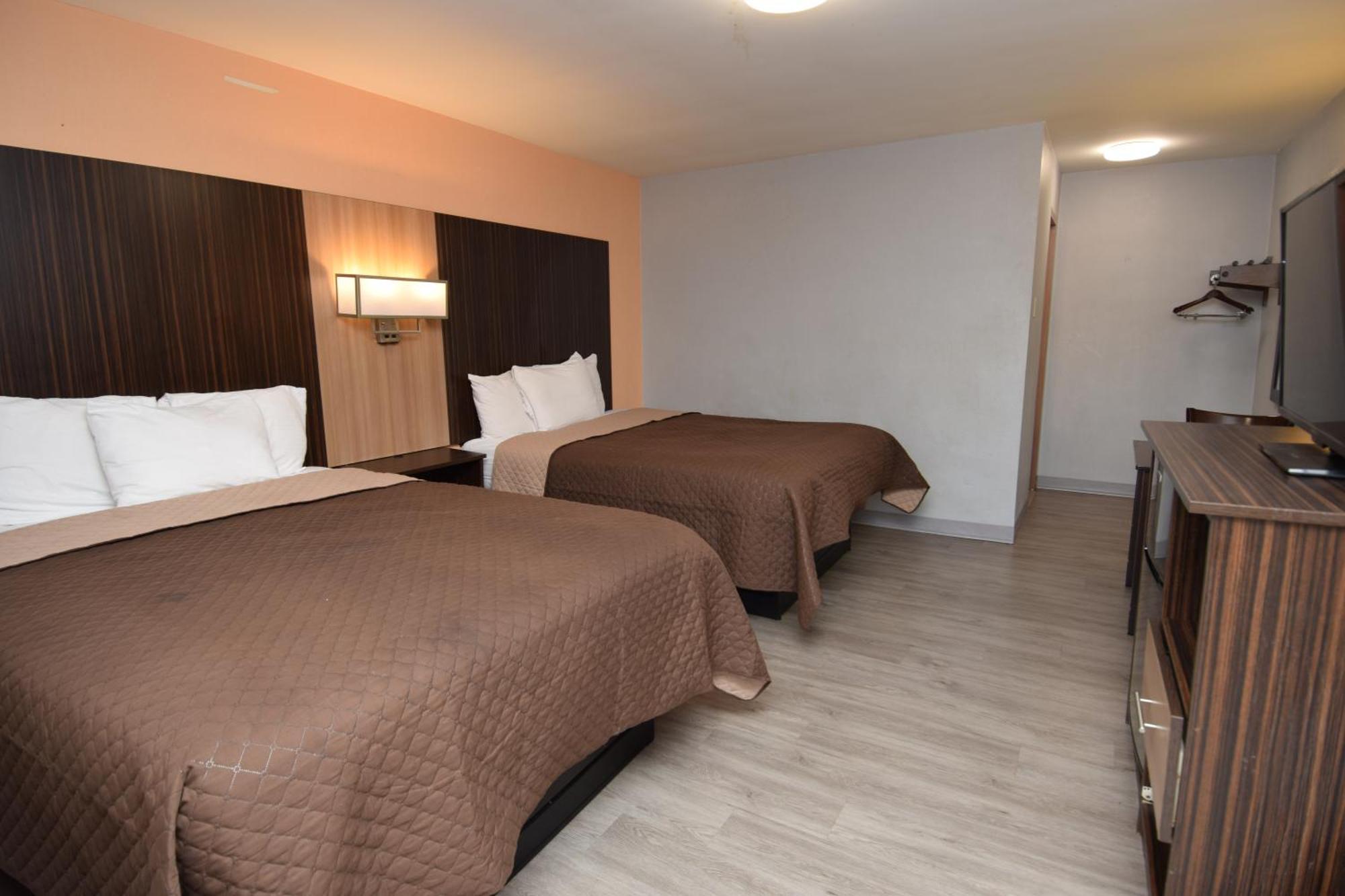 University Manor Inn Буффало Экстерьер фото
